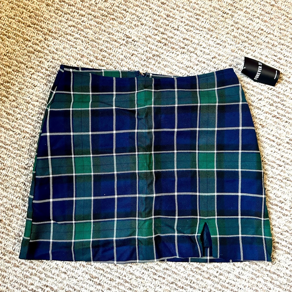 Forever 21 Navy/Multi color mini skirt - size medium